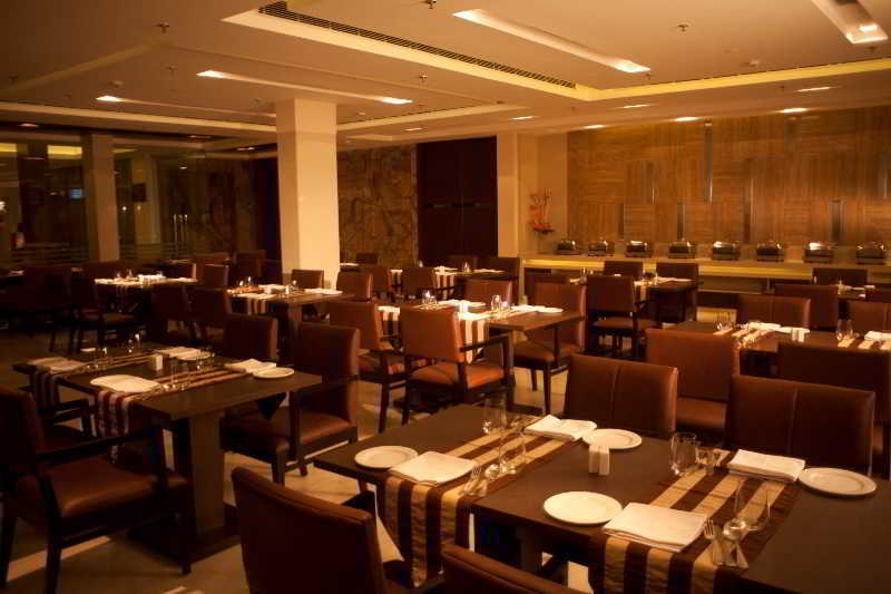 Vibe By The Lalit Traveller Hotel Faridabad Bagian luar foto