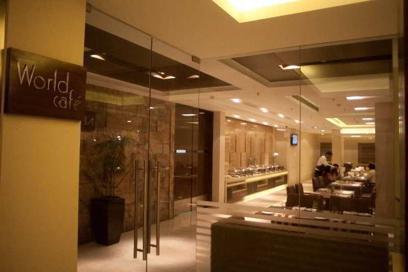 Vibe By The Lalit Traveller Hotel Faridabad Bagian luar foto