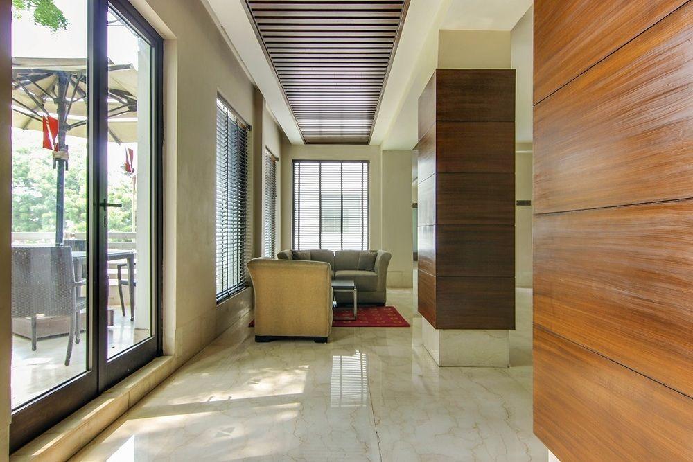 Vibe By The Lalit Traveller Hotel Faridabad Bagian luar foto
