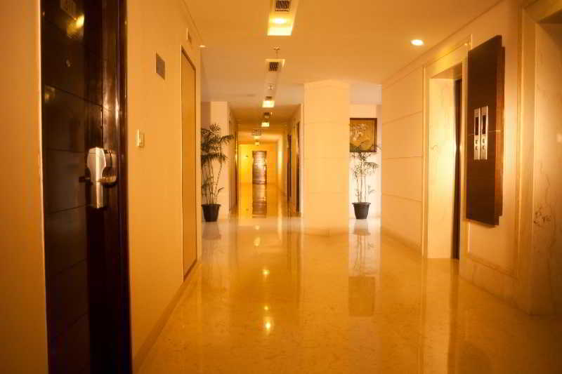 Vibe By The Lalit Traveller Hotel Faridabad Bagian luar foto