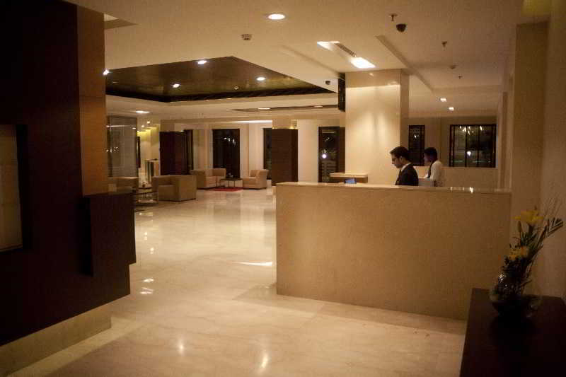 Vibe By The Lalit Traveller Hotel Faridabad Bagian luar foto