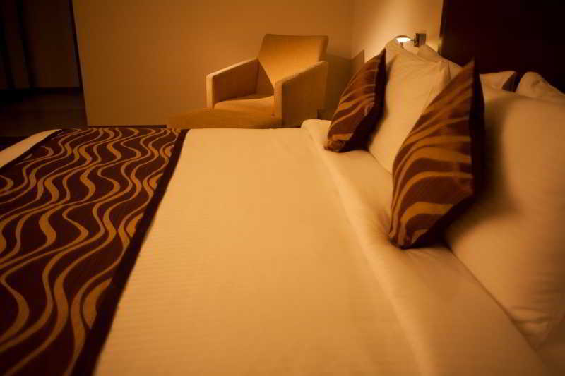Vibe By The Lalit Traveller Hotel Faridabad Bagian luar foto