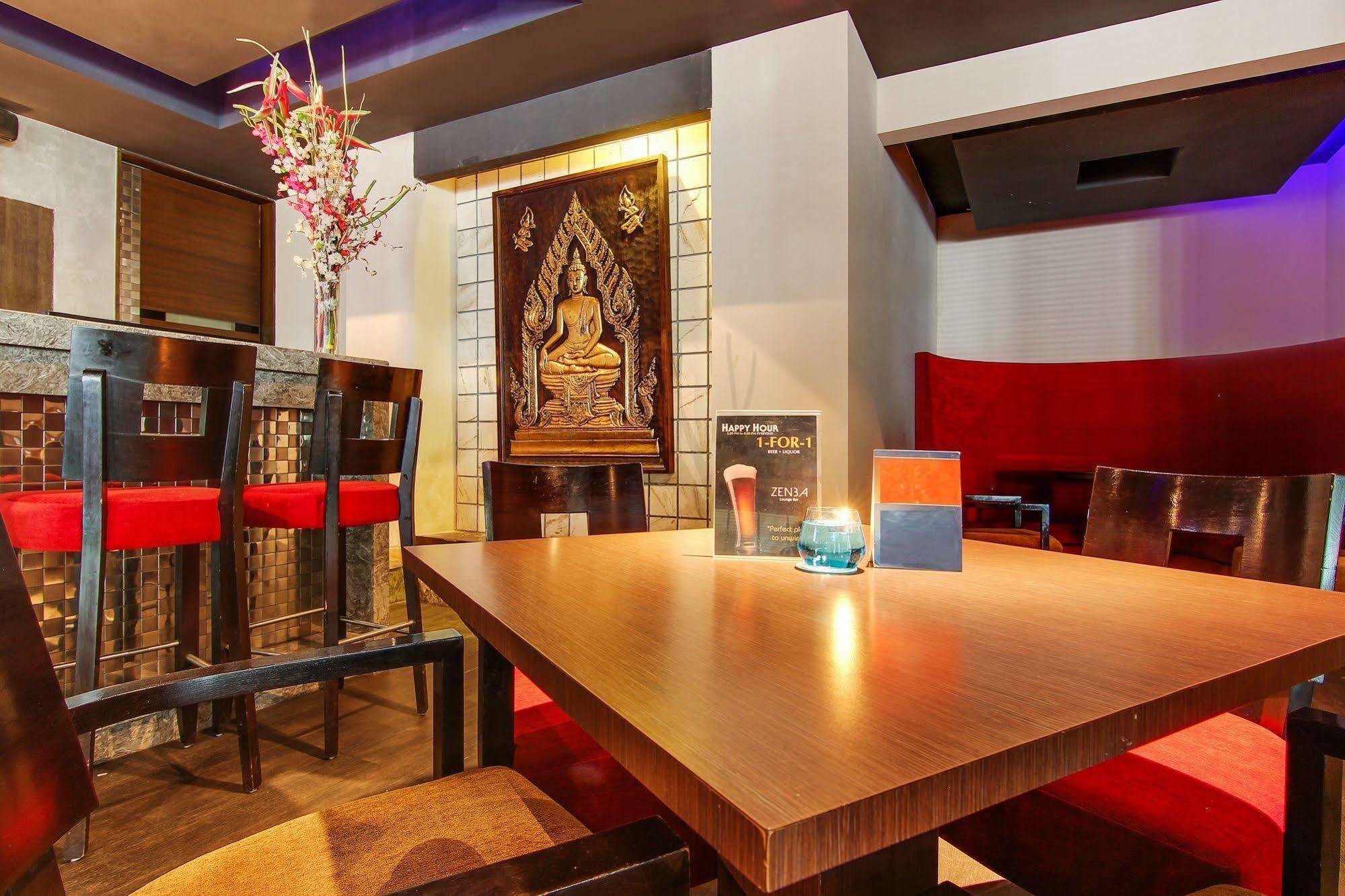 Vibe By The Lalit Traveller Hotel Faridabad Bagian luar foto